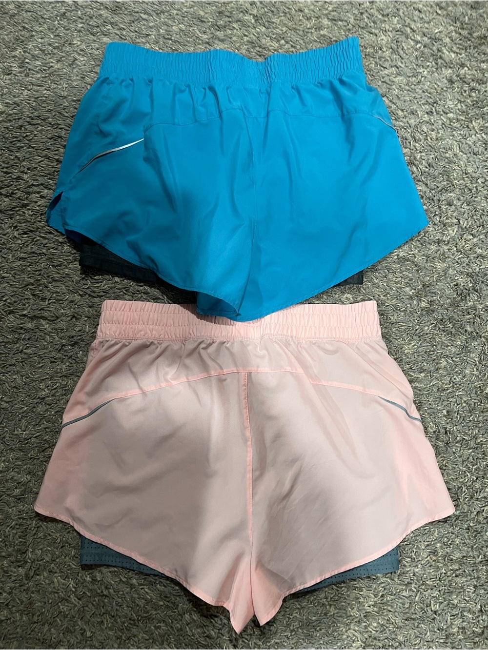 Bundle Fabletics Running Shorts - Picture 3 of 12